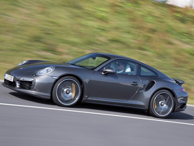 Αυξάνει συνεχώς τις πωλήσεις της η Porsche…