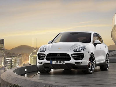 Κρίση, κρίση αλλά η Porsche τον… χαβά της