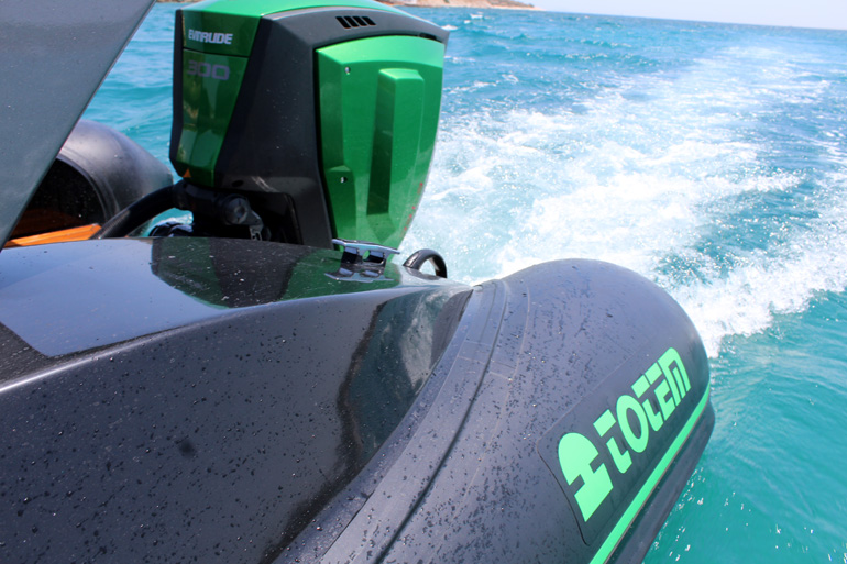 Φουσκωτό Totem και κινητήρας Evinrude... Συνδυάζεται τεχνολογικά και... σχεδιαστικά!