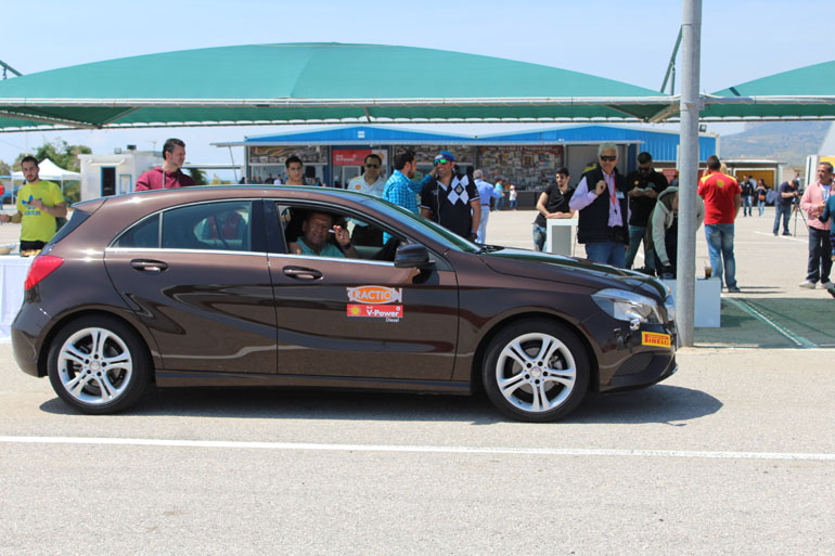 Ο ακούραστος Κώστας Στεφανής στη θέση του συνοδηγού!!!