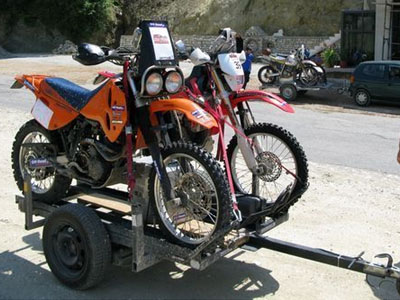 Νόμιμη η μεταφορά αγωνιστικών μοτοσικλετών με τρέιλερ