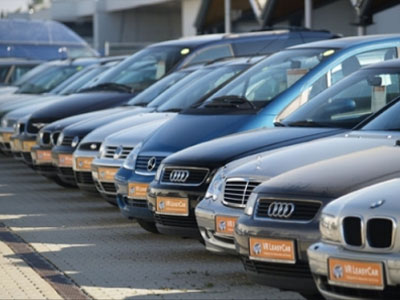 Τα εισαγόμενα αυτοκίνητα θα φορολογούνται με την πραγματική τους ηλικία Τα εισαγόμενα αυτοκίνητα θα φορολογούνται με την πραγματική τους ηλικία