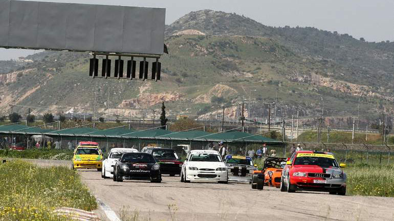 Ανίκανοι να διοργανώσουν ακόμα και ενιαίο πρωτάθλημα;