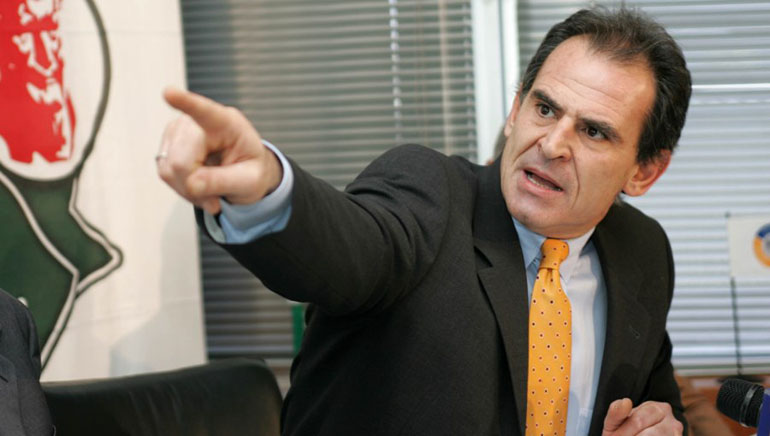 Ο μεγαλομέτοχος της ΒΙΑΜΑΡ Χρήστος Πανόπουλος και σε επικοινωνία που είχαμε μαζί του δεν θέλησε να κάνει περαιτέρω δηλώσεις σε σχέση με αυτά που γράφτηκαν στην επίσημη ανακοίνωση της εταιρείας...