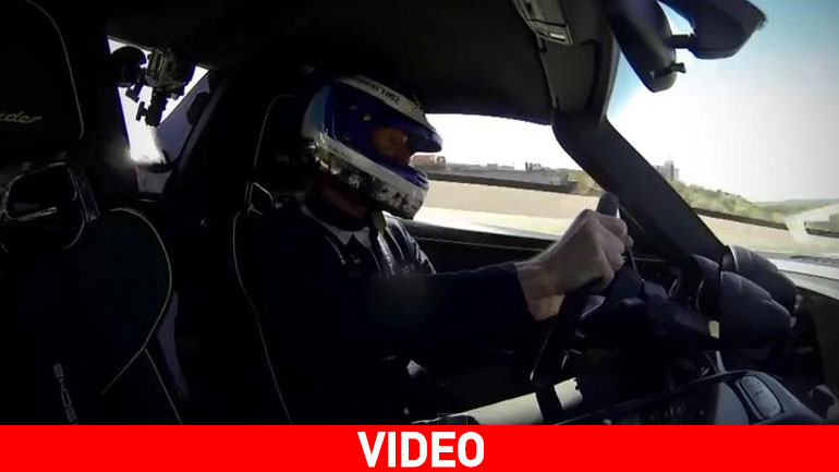 Ο δοκιμαστής της Porsche τρακάρει την 918 Spyder