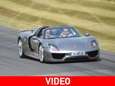 Μια βόλτα με την Porsche 918 Spyder!