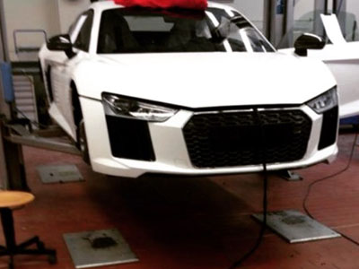 Η πρώτη εικόνα του νέου Audi R8 Η πρώτη εικόνα του νέου Audi R8