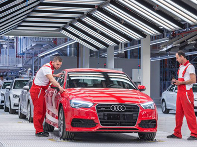 Προσθέτει βάρδιες η Audi για να προλάβει τις παραγγελίες