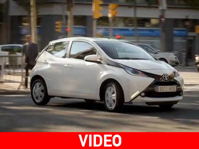 Απίστευτη φάρσα με αόρατο οδηγό στο Toyota Aygo