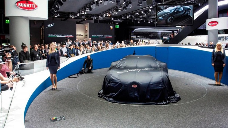 Τη γλύτωσε η Bugatti Chiron