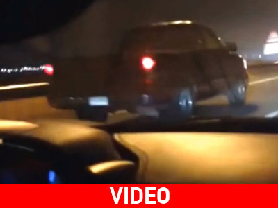 Απίστευτη κόντρα, με φορτηγάκι να κερδίζει Ferrari!