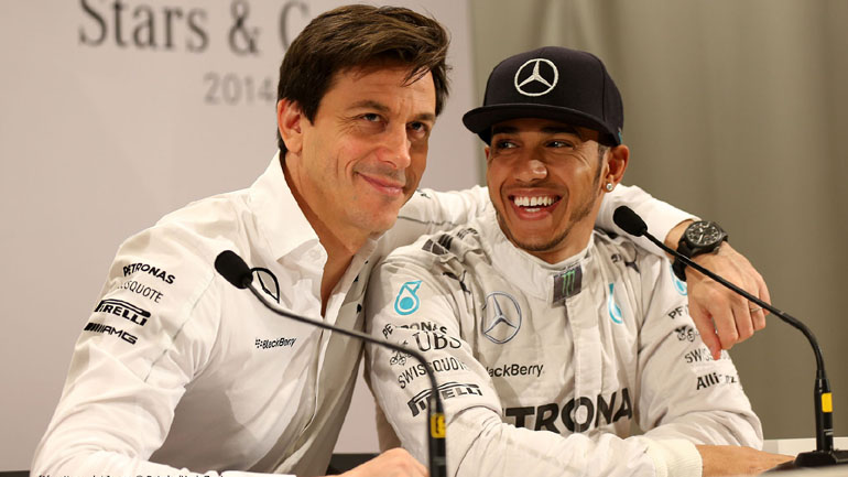 Επιτέλους έδωσαν τα χέρια