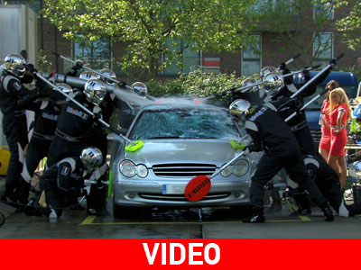 Πλύσιμο σε ρυθμούς F1 με τον Button σε ρόλο έκπληξη