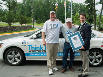 Ρεκόρ Γκίνες για το Passat TDI! Ρεκόρ Γκίνες για το Passat TDI!