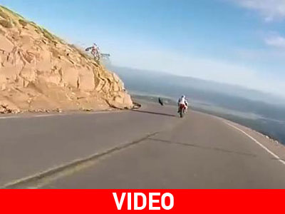 Προσοχή: Μηχανή έρχεται από τον ουρανό!