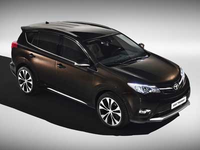 Με τετρακίνηση και η δίλιτρη έκδοση diesel του RAV4