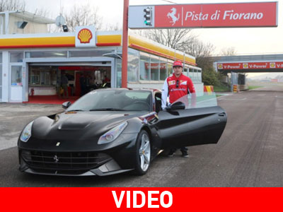Ο Raikkonen ντριφτάρει με μια Ferrari F12berlinetta