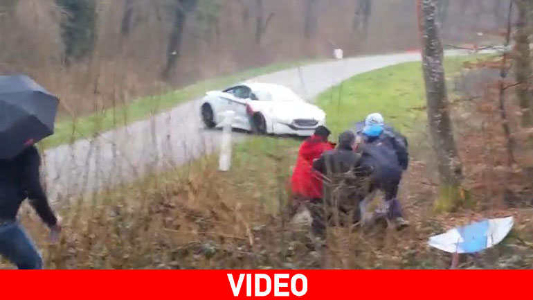 Παραλίγο νέα τραγωδία σε αγώνα αυτοκινήτων