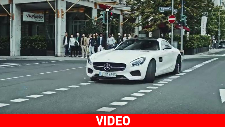 Ο Rosberg ντριφτάρει με την AMG GT S