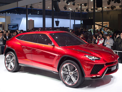 Στην παραγωγή το sport SUV της Lamborghini!