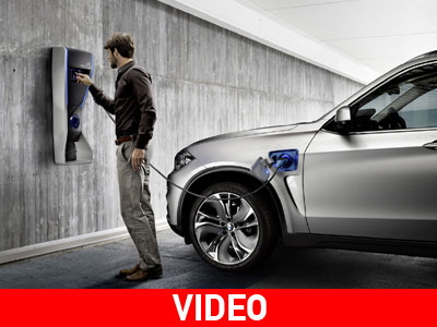 Η BMW X5 μπήκε στην πρίζα!