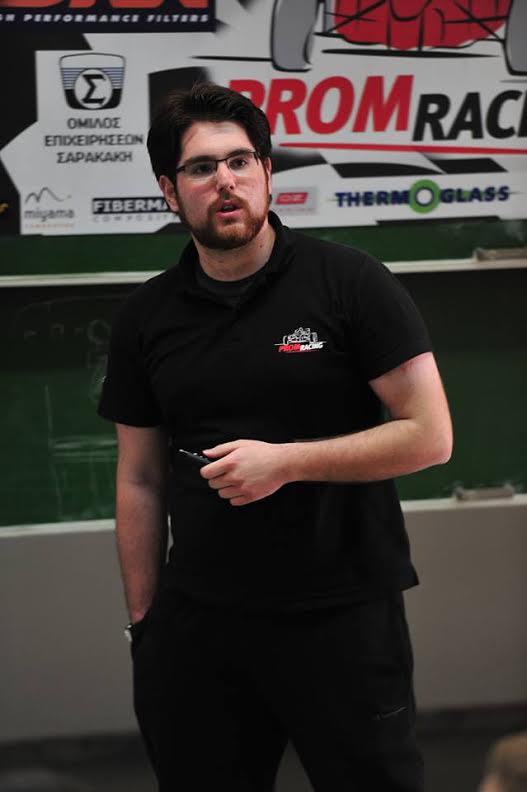 O Άγγελος Τσιαπάρας 