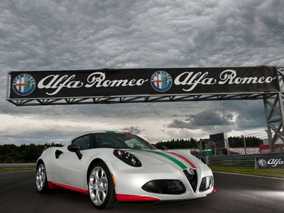 Αυτοκίνητο ασφαλείας η Alfa Romeo 4C! Αυτοκίνητο ασφαλείας η Alfa Romeo 4C!