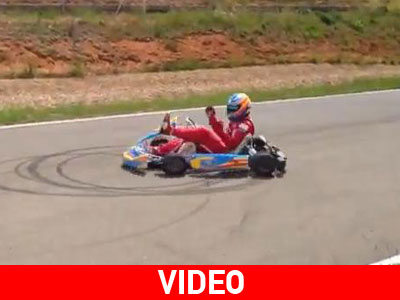O Alonso κάνει «donuts» με καρτ!