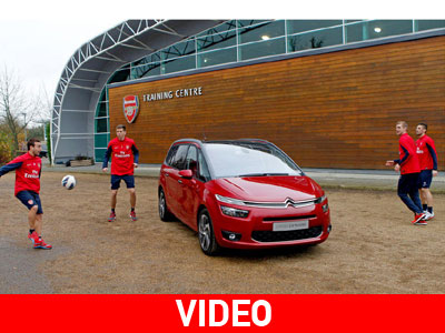 Ποδοσφαιριστές παίζουν μπάλα… με το Grand C4 Picasso!