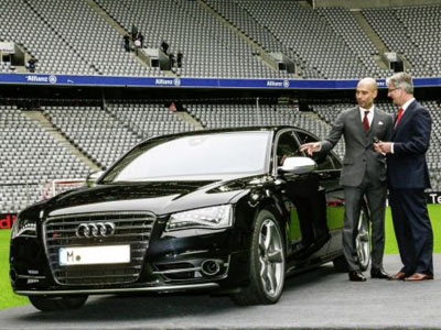 Το δώρο της Μπάγερν στον Γκουαρδιόλα! Το δώρο της Μπάγερν στον Γκουαρδιόλα!