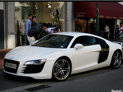 Ενοικίαση πολυτελών οχημάτων από την Kosmocar