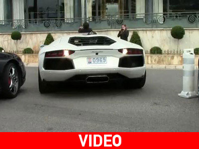 Παρκαδόρος τρακάρει μια Lamborghini Aventador