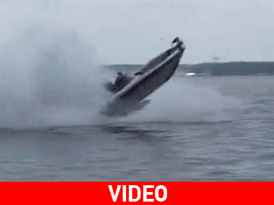 Το σκάφος κυριολεκτικά απογειώθηκε!