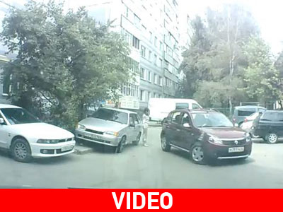 Όχι απλά την χτύπησε…την παράτησε κιόλας!