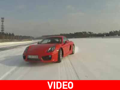 Ντριφτάροντας μια Cayman S στο χιόνι!