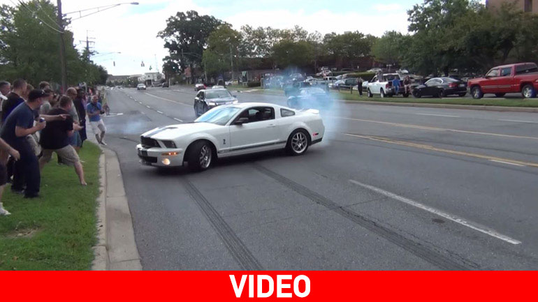 Άσε το τιμόνι και πάρε το τραμ καλύτερα!