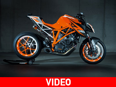 To νέο KTM 1290 Super Duke εν ώρα δράσης!