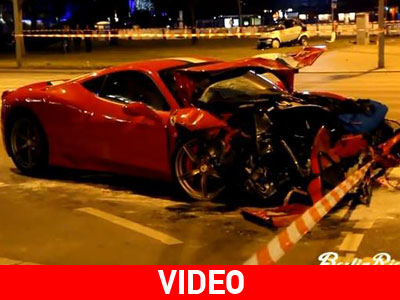 Τι συμβαίνει όταν τρακάρει μια Ferrari με ένα Smart;
