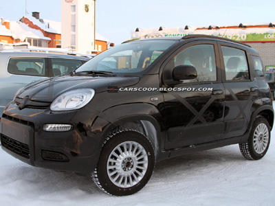 Πρώτες φωτογραφίες του νέου Fiat Panda 4X4 Πρώτες φωτογραφίες του νέου Fiat Panda 4X4