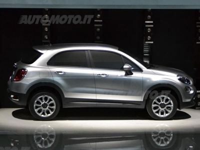 Έρχεται και το Fiat 500X