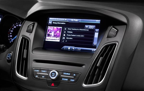 Μιλάς και ακούει τα πάντα...