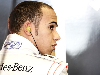 O Hamilton υπέγραψε στην Mercedes!