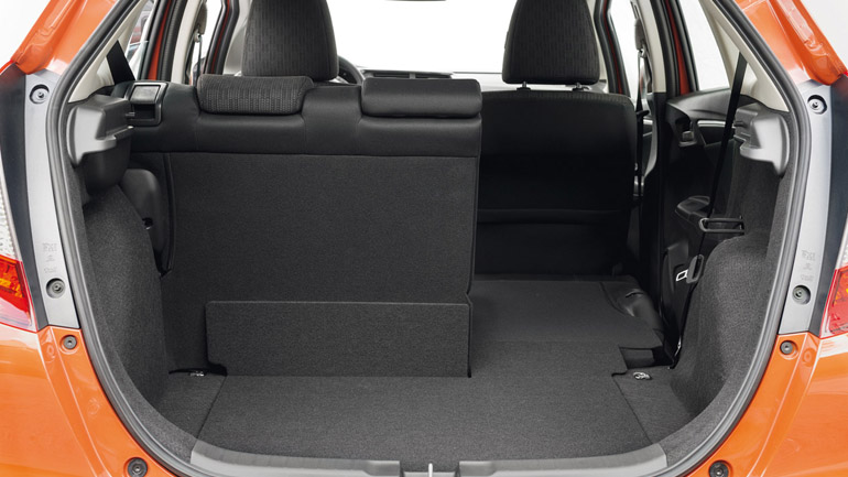 Μεγάλος και πρακτικός ο χώρος αποσκευών