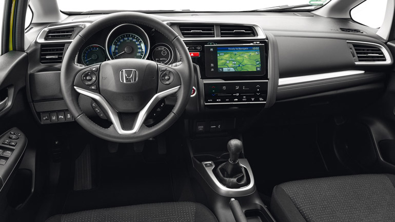 Λιτό, σύγχρονο και εργονομικό το ταμπλό