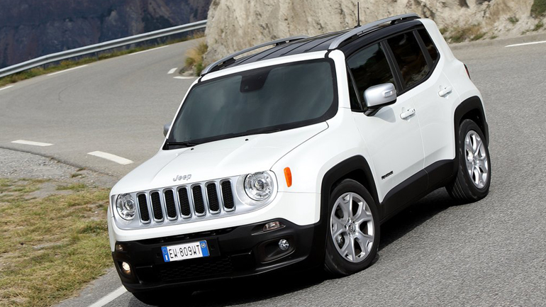 Δεν προβληματίζεται σε δρόμο με στροφές, ούτε κουράζει τους επιβάτες