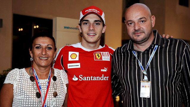 Ο Jules με τους γονείς του