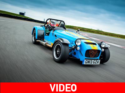 Oδηγός της F1 παίρνει μια γεύση από το Caterham Seven 620 R
