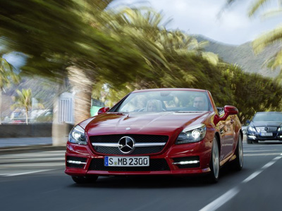 Με αλλαγές οι Mercedes SL και SLK