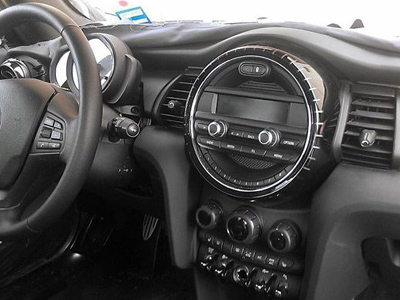 Πρώτη εικόνα από το εσωτερικό του νέου Mini