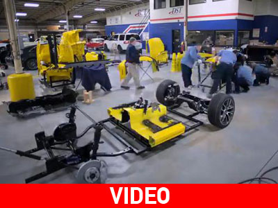 Έτσι ανεβάζεις μια Mustang σε ουρανοξύστη!